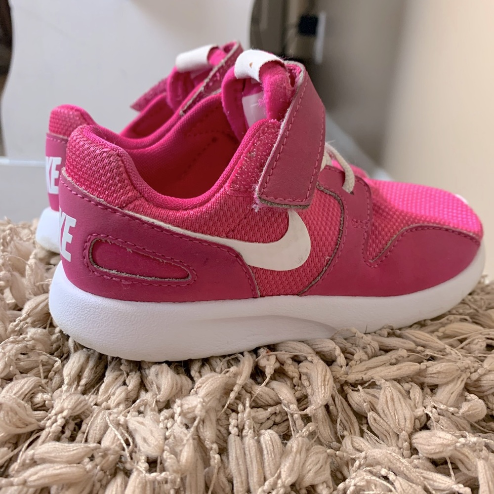 Nike Girl toddler pink sneaker